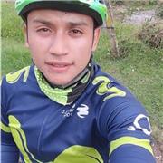 Profesor de Entrenamiento deportivo y actualmente finalizando Licenciatura en educación física, con énfasis en recreación y entrenamiento deportivo funcional